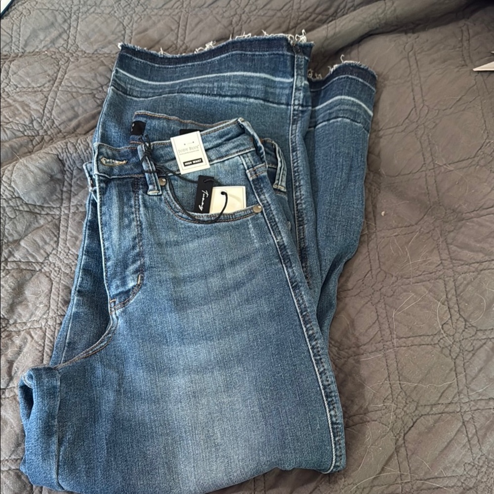 Judy Blue Cropped Spring Fever Tummy Control Wide Leg Cropped Jeans
